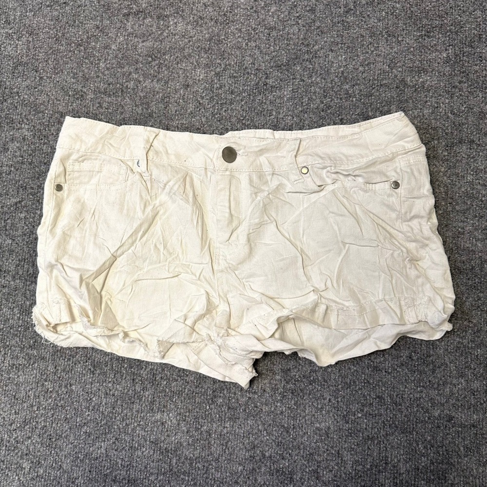 Forever 21 Shorts Womens Size 34 White Denim Raw Hem Casual Stretch Summer